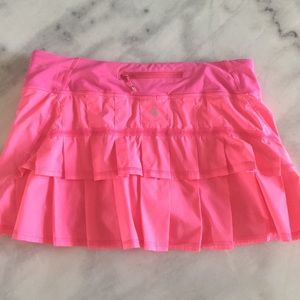 LULULEMON skirt skort size 8 bright pink